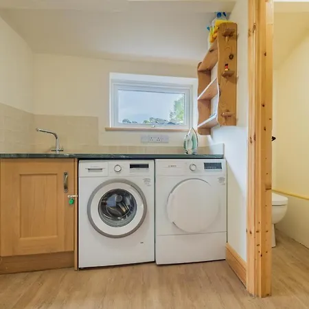 3 Bed In Sz227 Holiday home